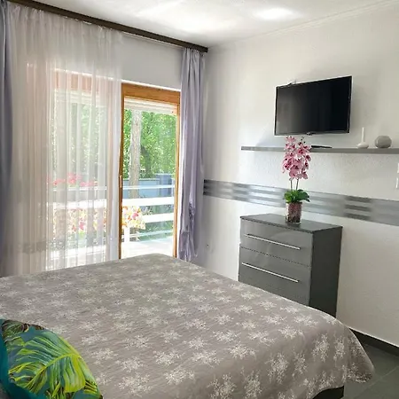 Pearl * Siófok